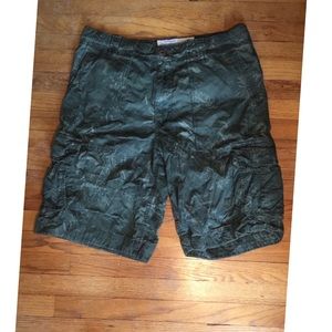 Men’s Leaf Printed Cargo Shorts